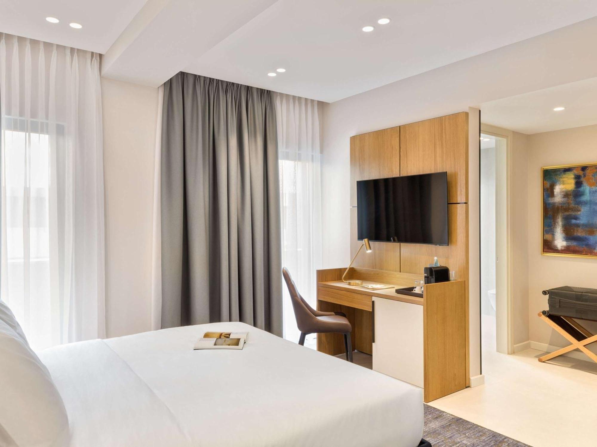Mercure Tirana Exterior photo