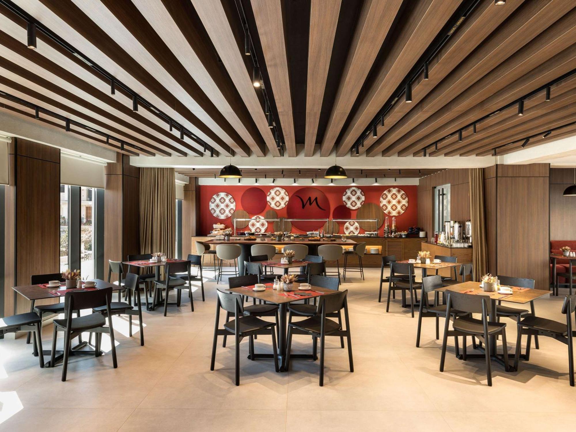 Mercure Tirana Exterior photo