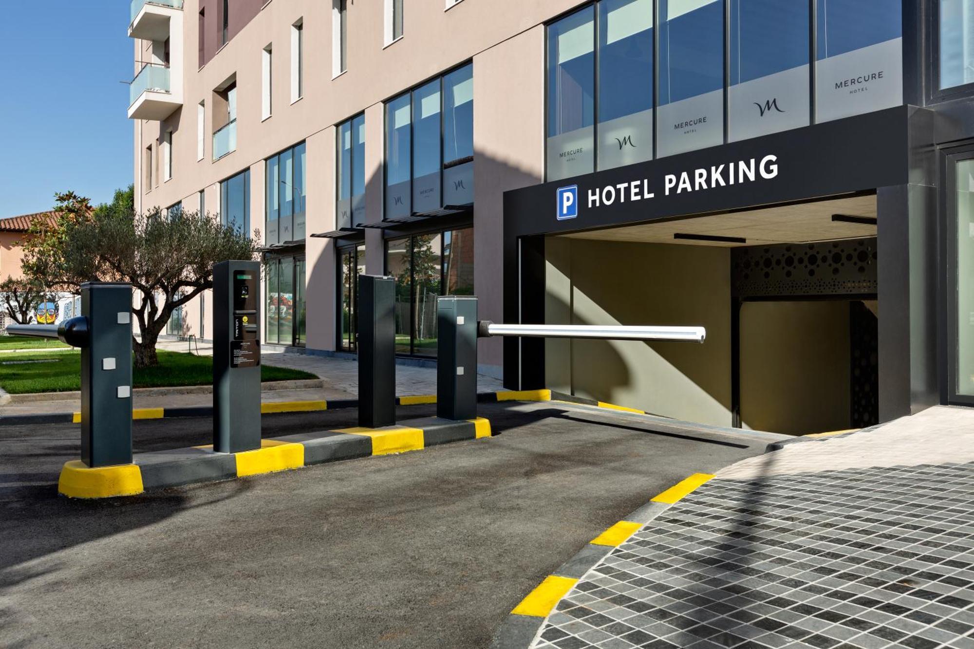 Mercure Tirana Exterior photo